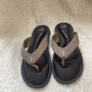 Nike Comfort Cushioned Footbed Khaki,brown & mint blue Thong Sandals SZ10